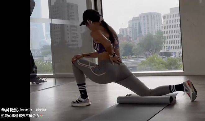 《女孩》中为数不多的特写镜头，大多聚焦于小丽所经受的暴力瞬间，而《童年往事》中侯孝贤在拍摄外婆去世的场景时，也使用了少见的特写镜头。