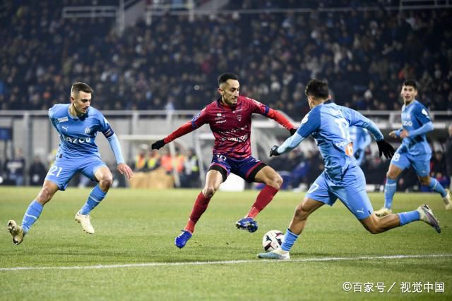 电影人代表张光北、陈炜、曹骏登台，通过对云南影像的真情告白，致敬中国电影120年的辉煌历程。