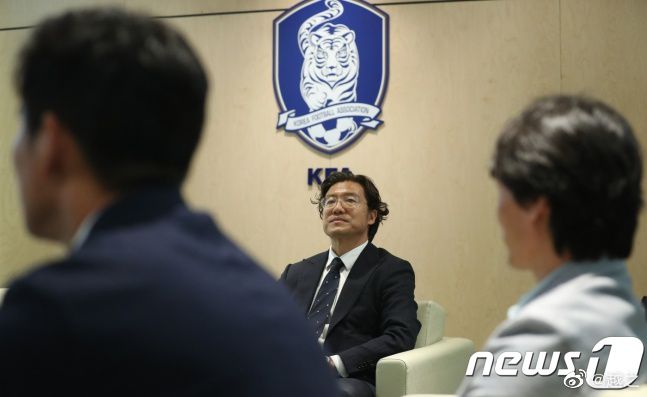 在这里，有人不仅要赢走一切，还想改写规则。