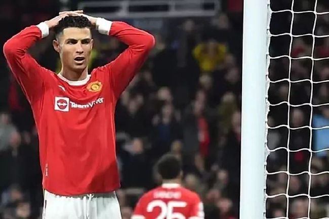 “从120年前辽宁法库人任庆泰拍摄中国首部电影《定军山》，到如今成为创作沃土，滋养出无数优秀影人和作品，辽宁是备受电影人青睐的天然摄影棚，也是中国电影历程的见证者。