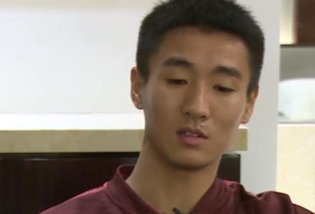 与历届颁奖典礼不同的是，此次华表奖在奖项设置及举办形式上有很大的革新，奖项发布 影片《钢的琴》热力不减 华表奖再获四项提名 2011-08-24 ，曾在国内外电影节屡次获奖的《钢的琴》再获华表奖“优秀故事影片”、“优秀编剧”、“优秀女演员”、“优秀新人导演”四项大奖提名，又一次成为公众瞩目的焦点。