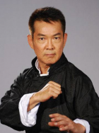这一次的规定当中提到了关键的主语——港澳服务提供者，即为香港或澳门的资金在内地成立电影制作公司，提供电影制作服务。