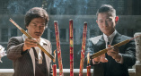娄艺潇衣云鹤短剧《假如这样》定档 “芒”盒开启笑到飞起 2021-11-09 由芒果tv出品、山东彪炳传媒文化有限公司制作,史记、文东彪担任制片人、王小顼编剧并导演的黑色幽默式爆笑短剧《假如这样》定档11月10日上线芒果tv。