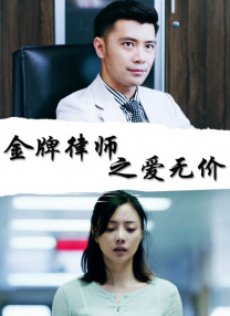 广电新视点中心常务副主任张延利为哈尔滨开出了一份“纪录片药方”：从地标转向街头日常，多拍冰雕师打磨细节的手、广场上滑冰的孩子；