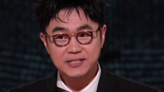 我每天都买一罐5月1号到期的凤梨罐头，因为凤梨是小妹最爱吃的东西。