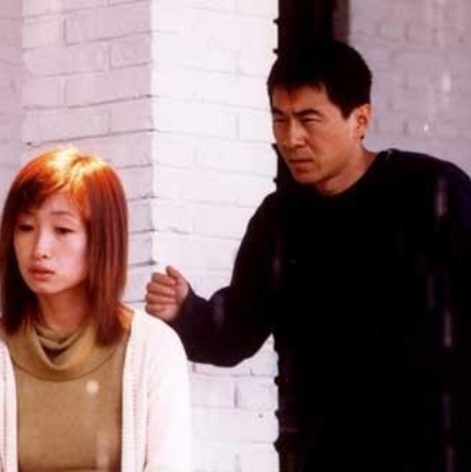 《了不起的埃莉诺》北美定档9.MV上线 A-lin歌唱爱与幸福2103人看过 《天才游戏》曝预告 彭昱畅丁禹兮化身纯恨宿敌2667人看过 《纯真年代的爱情》研讨会 孙千王天辰忆拍摄往3157人看过 新闻首页 电影新闻首页 明星新闻 华语 海外 成龙、梁朝伟、小贝、李栋旭等观战NBA中国赛 日前，25-26赛季NBA季前赛在中国澳门举行，成龙、梁朝伟 、刘嘉玲、任达华、大卫·贝克汉姆、林书豪、李小鹏、李栋旭、刘宪华、杜华、李汶翰等到场观.Disney+剧集《诉讼女王》（All\'s Fair）在化学之家举行首映礼。
